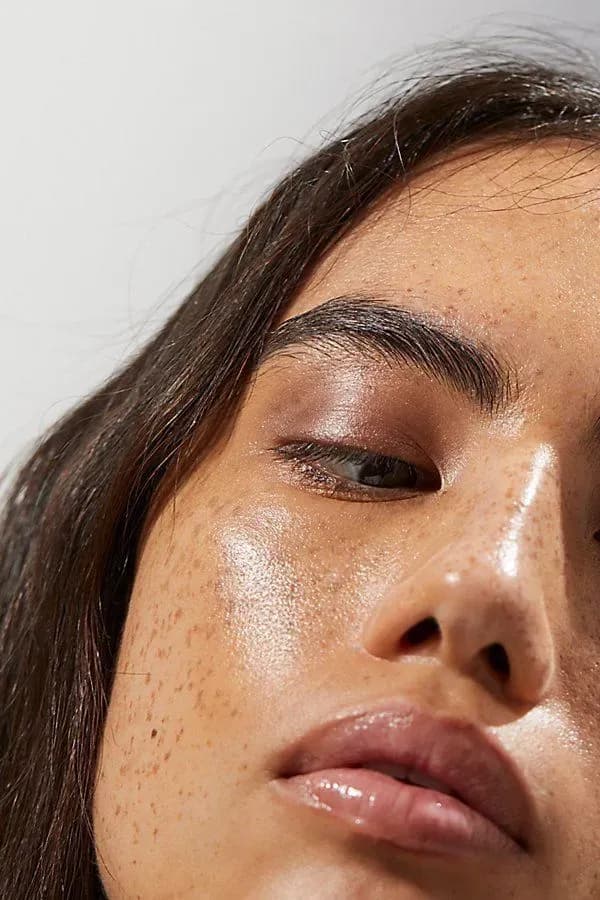 Pigmentation correction at Luxskin for even, radiant skin tone
